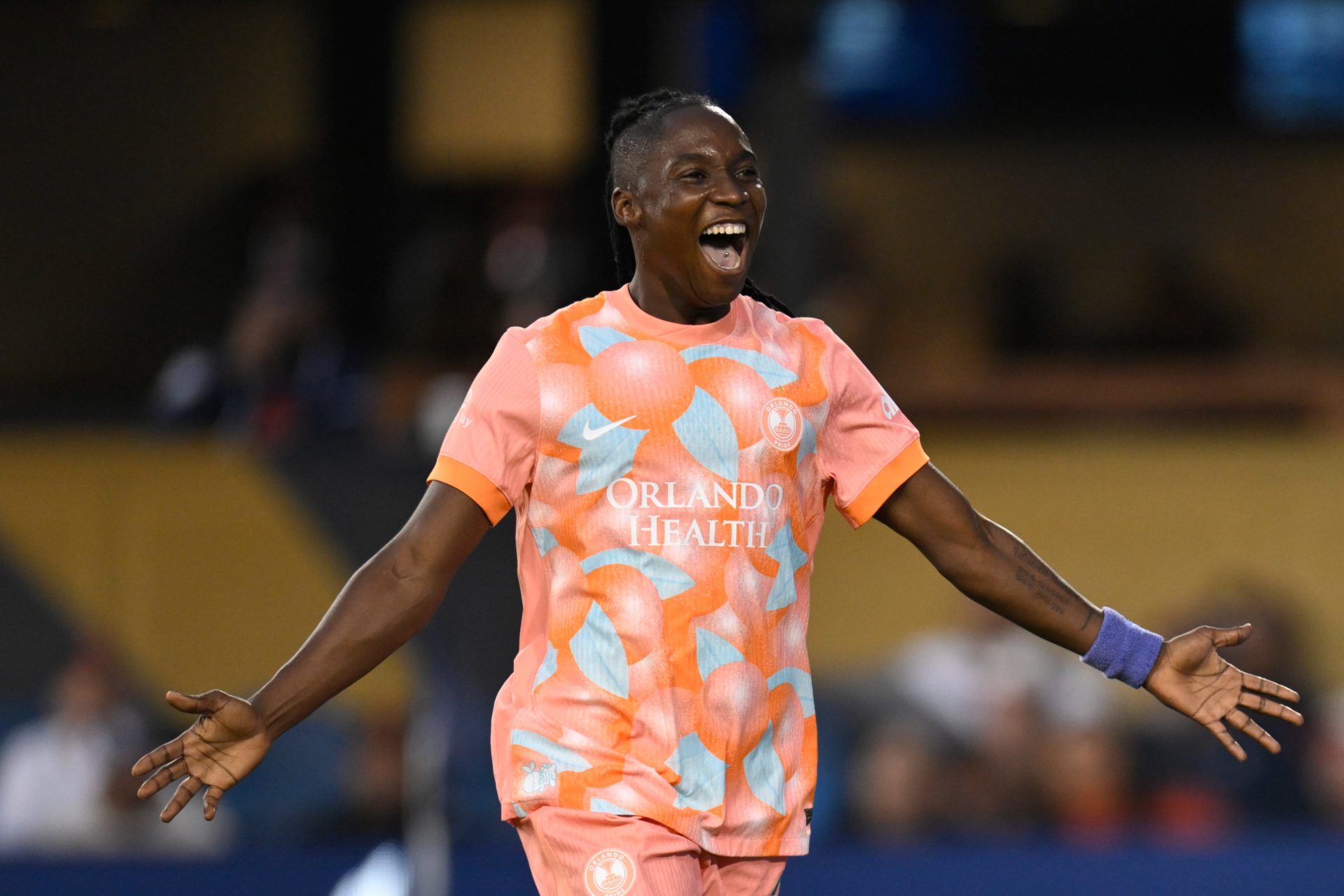 Banda Scores 8th of the Season as Orlando Closes Gap at the Top