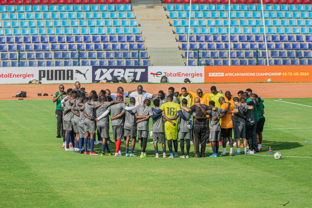 Mweemba Urges Chipolopolo to Shine at CHAN, Pledges Better Pay